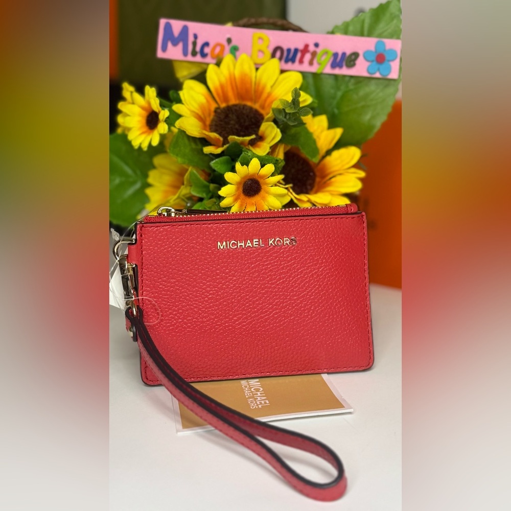 🆕MICHAEL KORS Red Wristlet